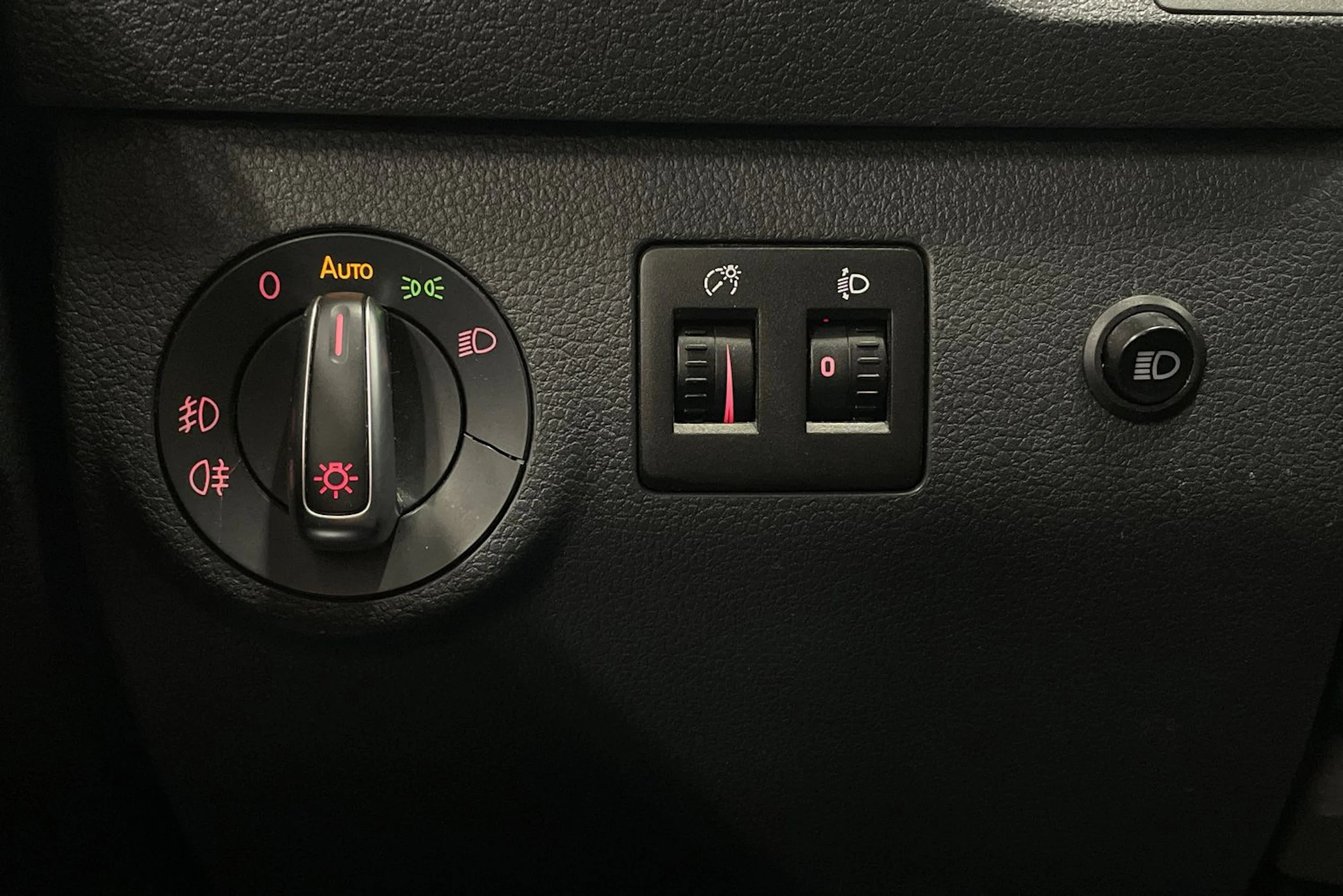 valkoinen Volkswagen Caddy Maxi 2019 kuva 17.