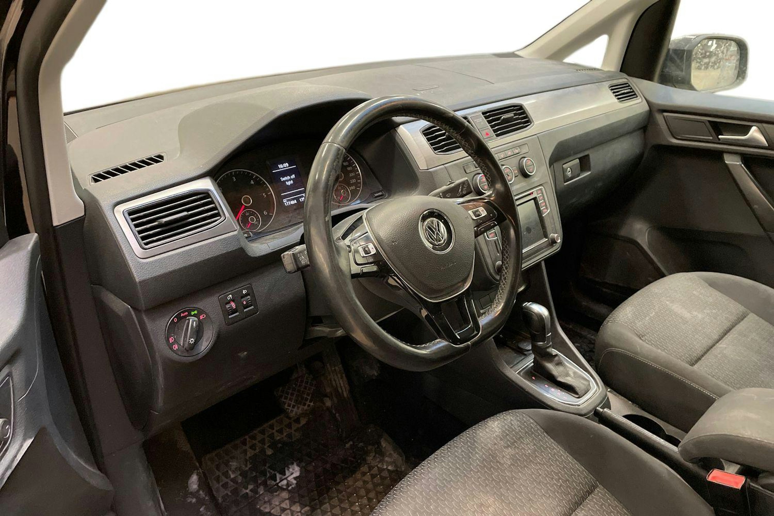 musta Volkswagen Caddy Maxi 2019 kuva 3.