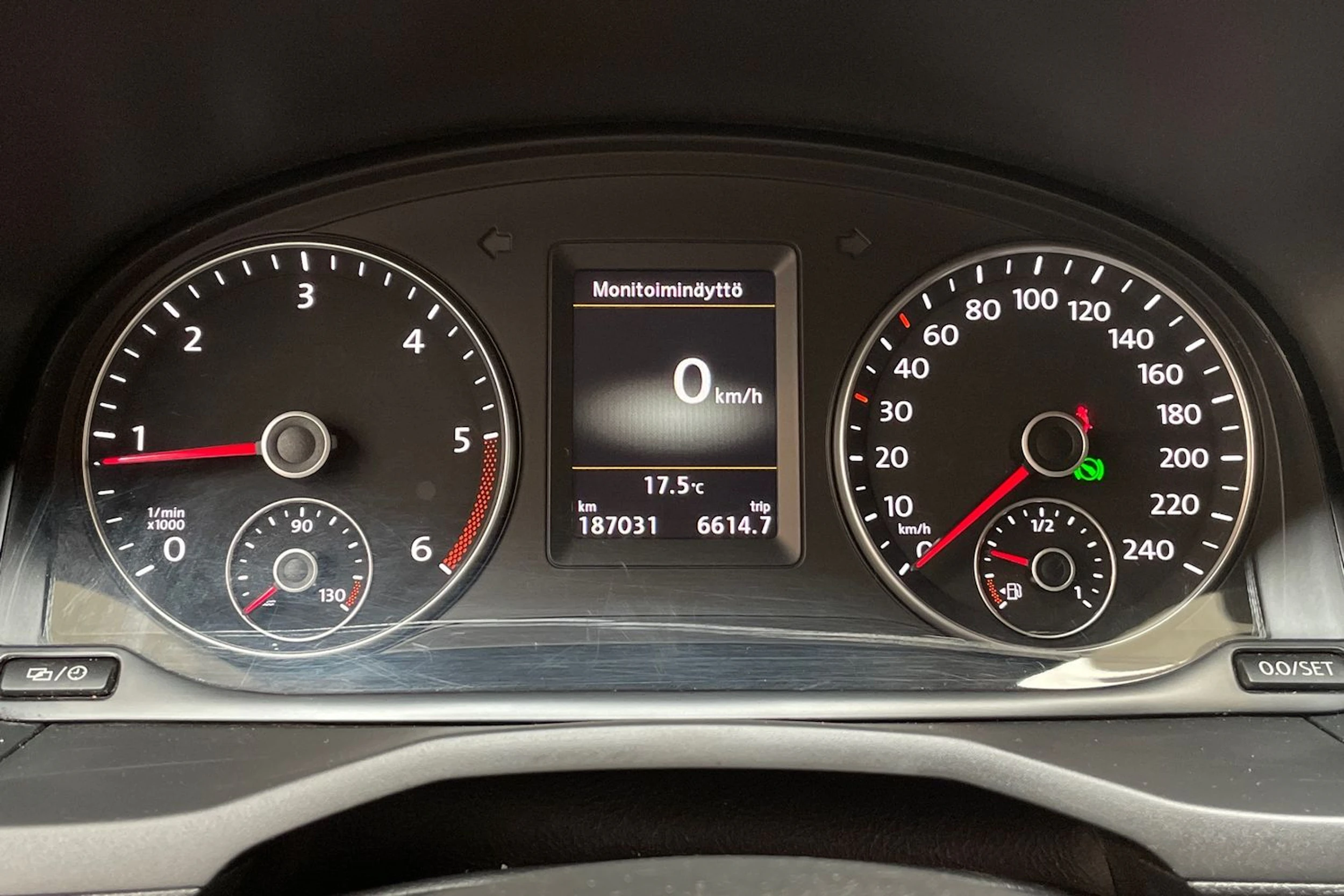 harmaa Volkswagen Caddy Maxi 2020 kuva 17.