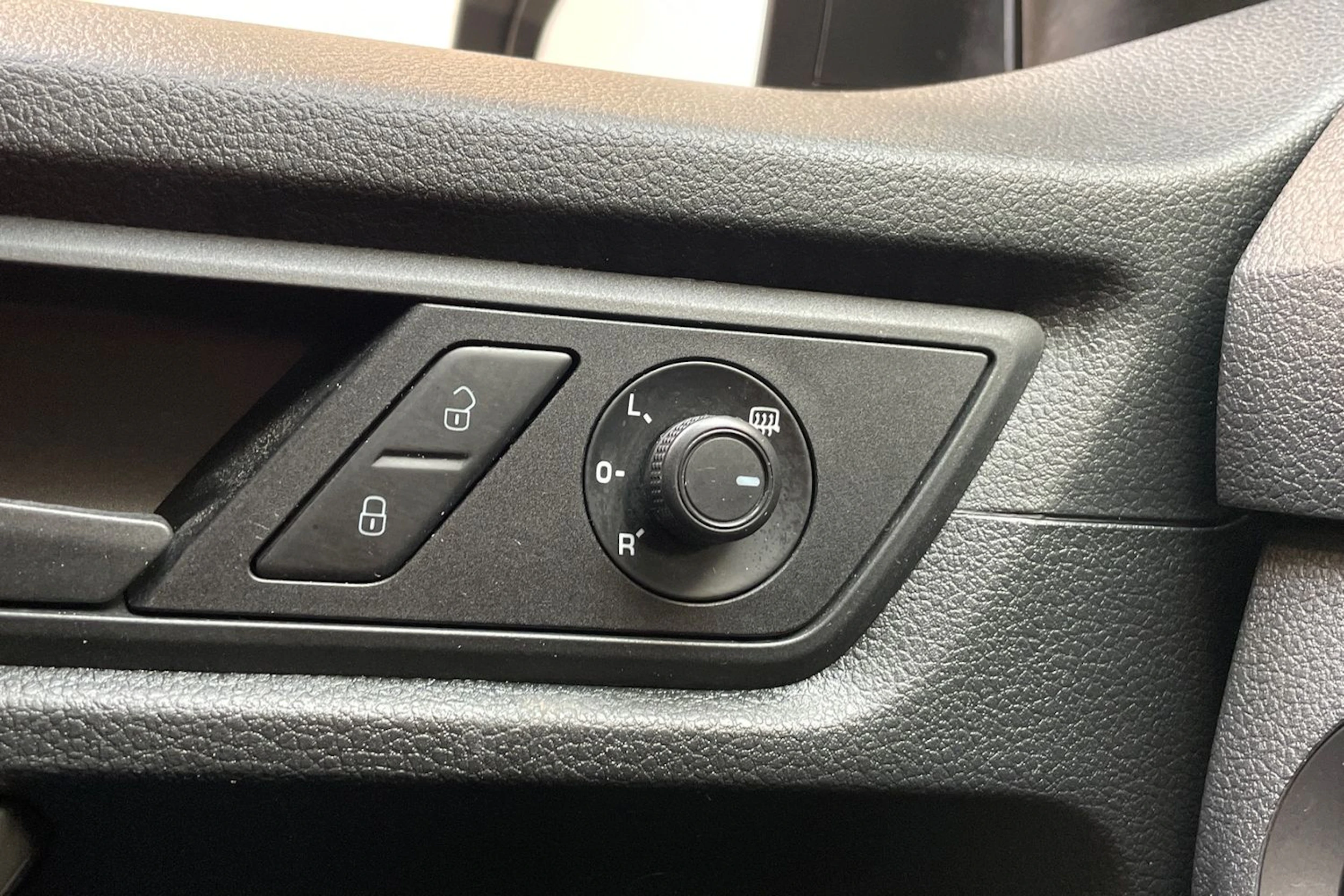 harmaa Volkswagen Caddy Maxi 2020 kuva 22.