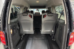 met. musta Volkswagen Caddy Maxi 2020 kuva 17.