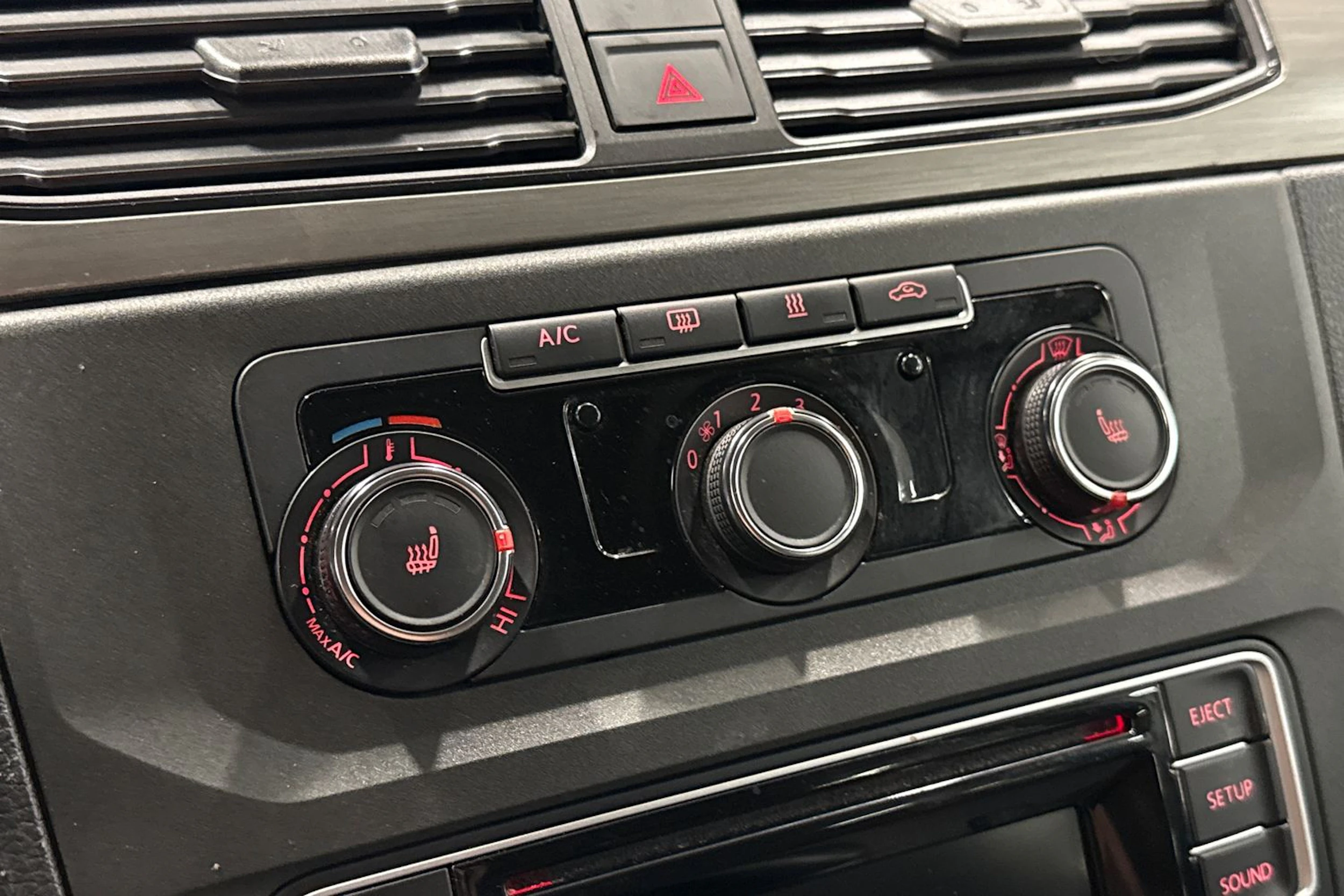 met. musta Volkswagen Caddy Maxi 2020 kuva 25.