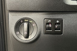 harmaa Volkswagen Caddy Maxi 2020 kuva 16.