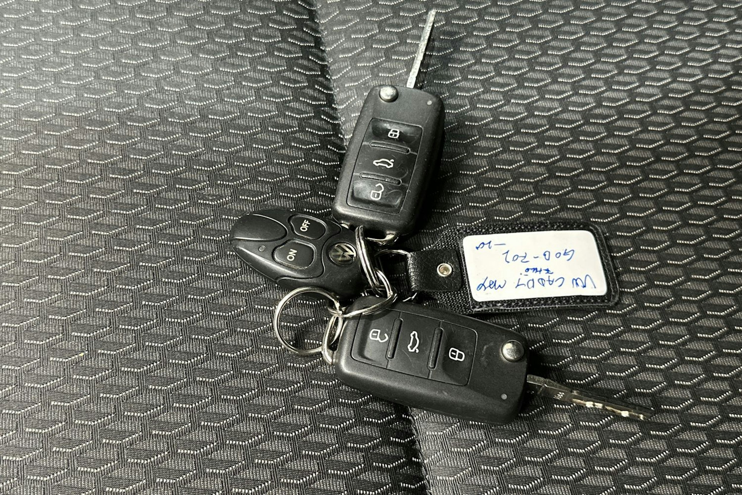 harmaa Volkswagen Caddy Maxi 2020 kuva 24.