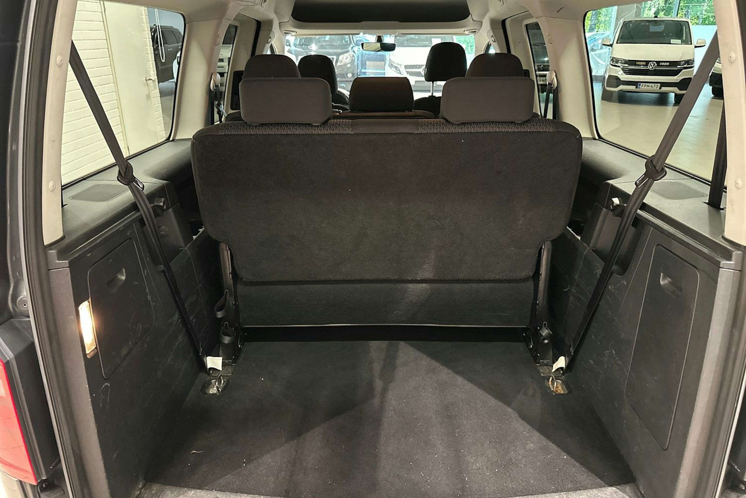 harmaa Volkswagen Caddy Maxi 2020 kuva 30.