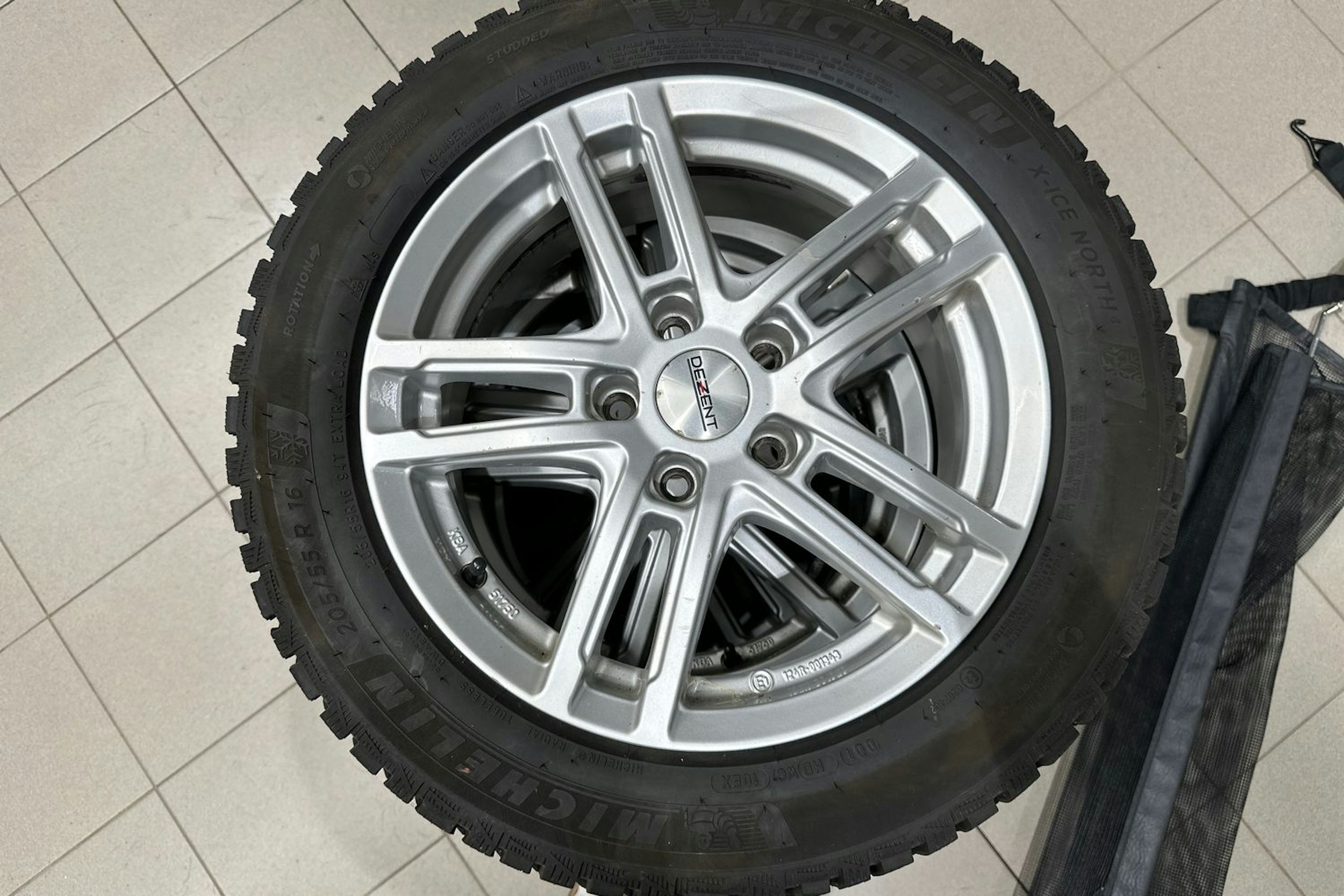 harmaa Volkswagen Caddy Maxi 2020 kuva 34.