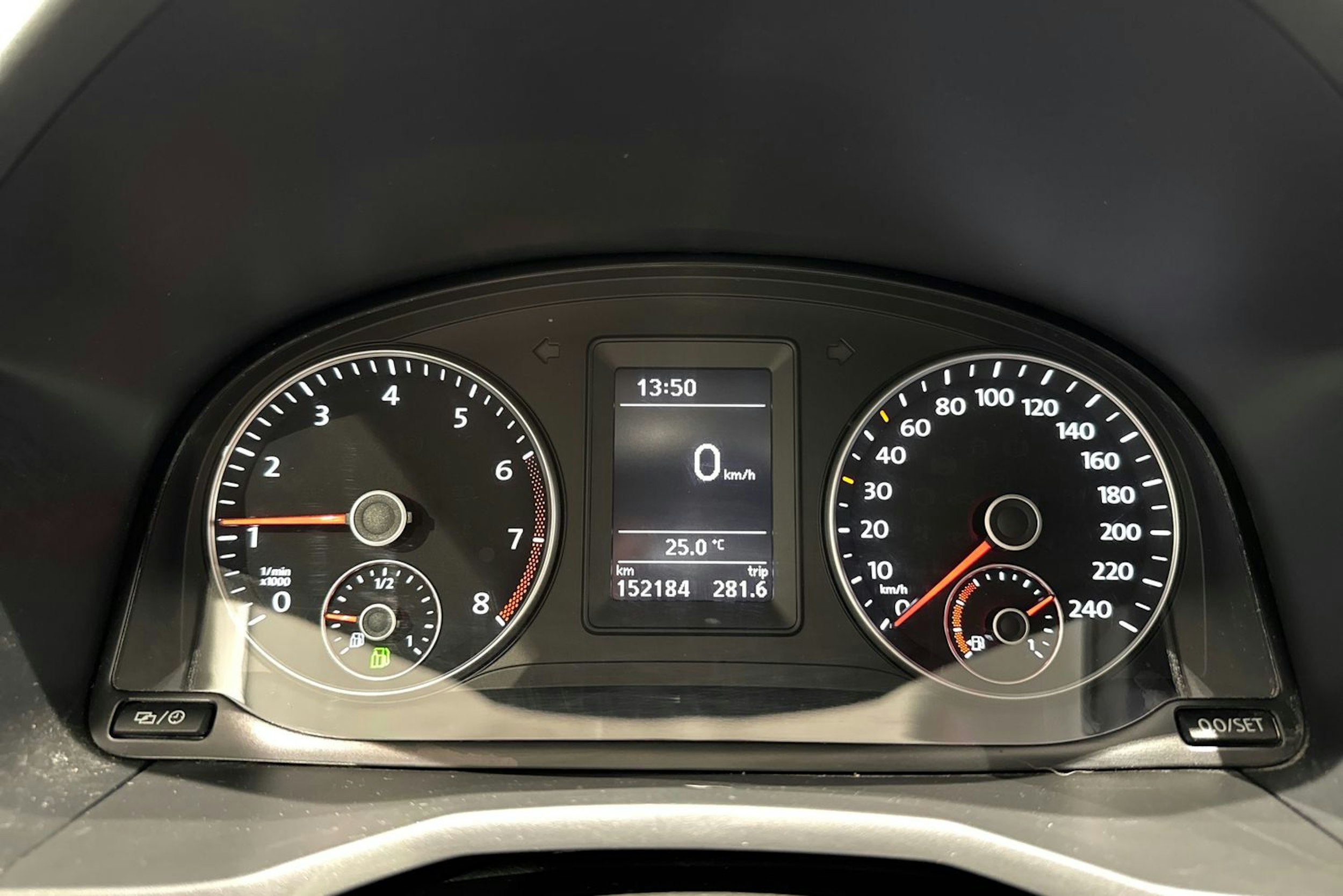 violetti Volkswagen Caddy Maxi 2020 kuva 17.