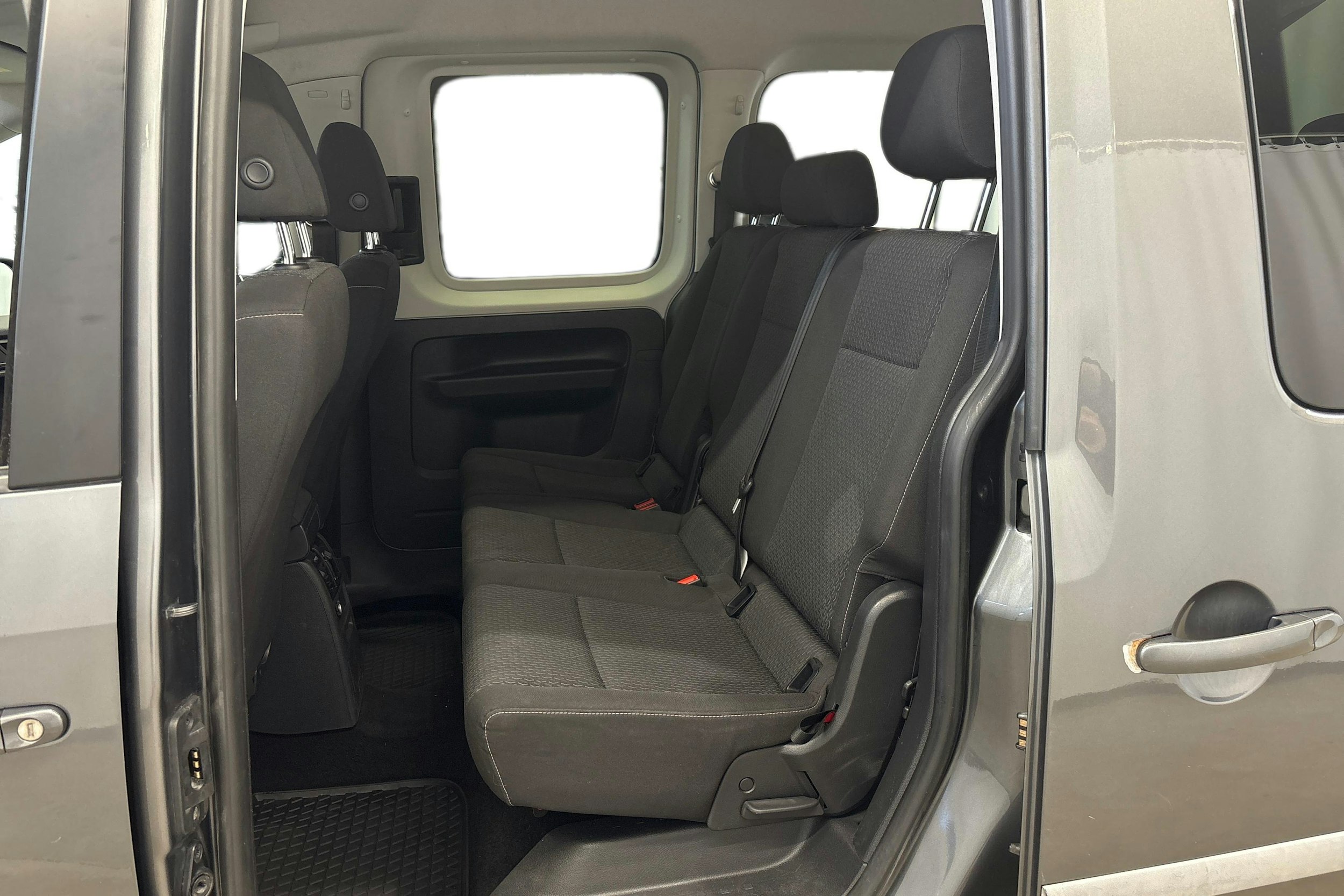 harmaa Volkswagen Caddy Maxi 2020 kuva 9.