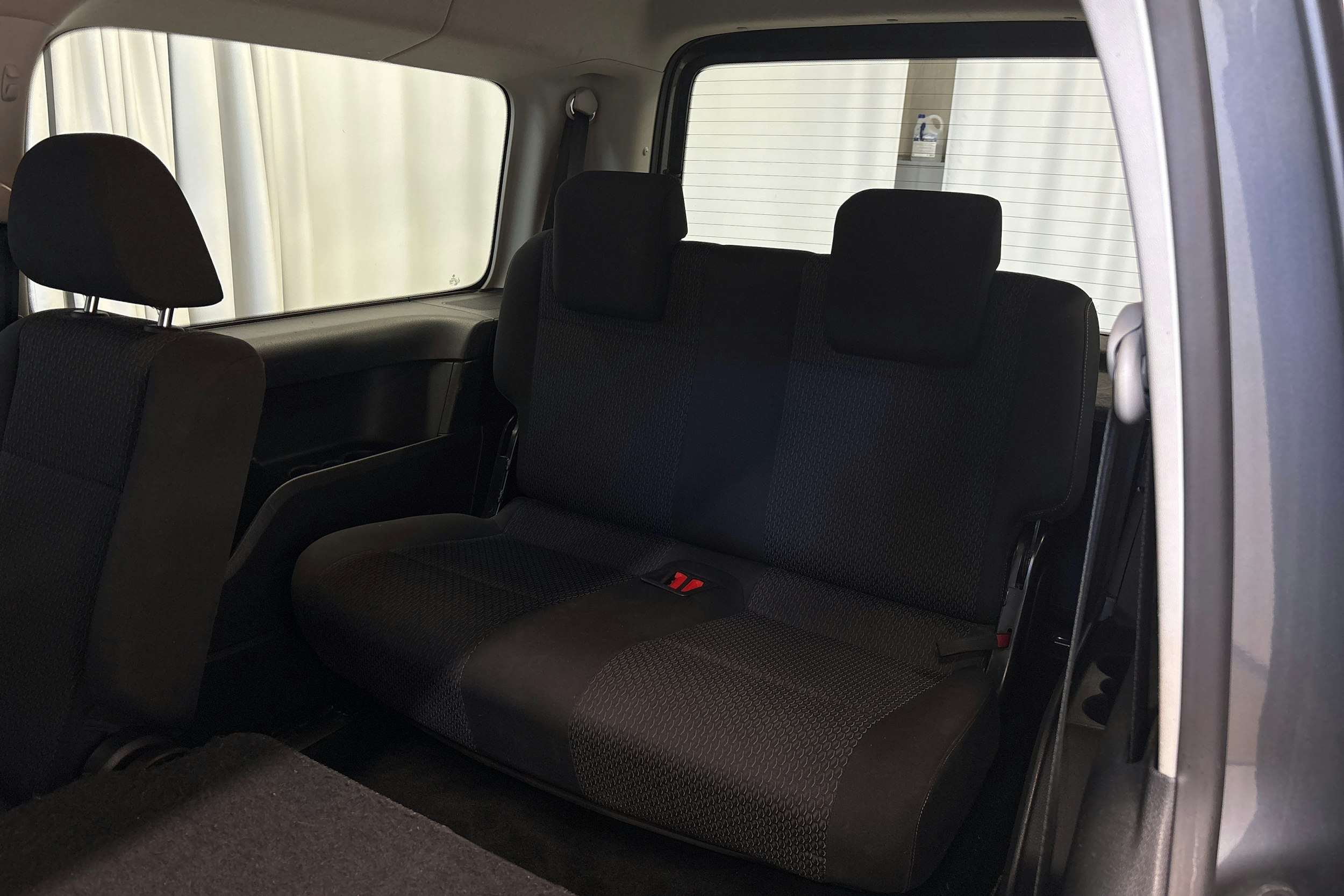 harmaa Volkswagen Caddy Maxi 2020 kuva 10.