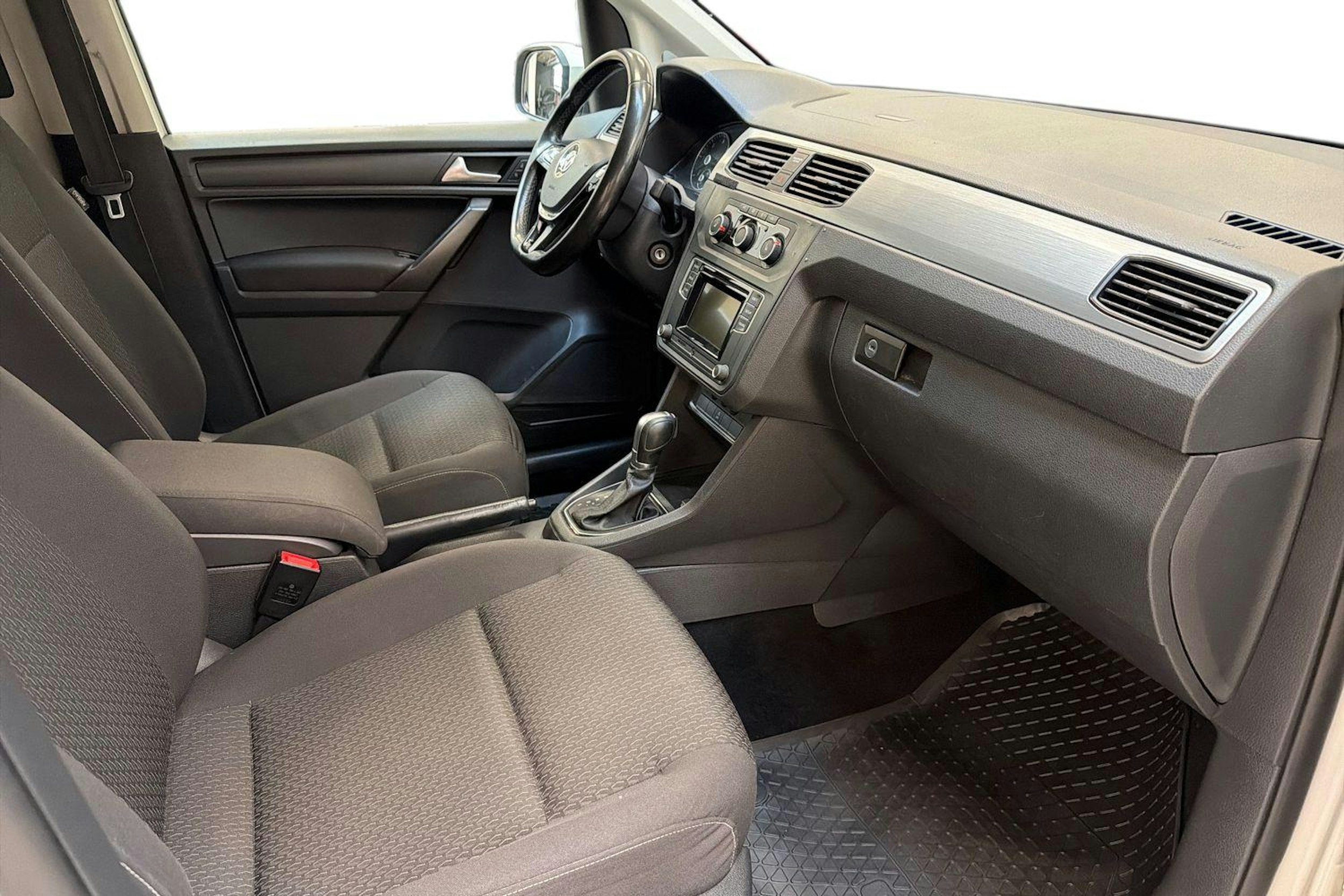 valkoinen Volkswagen Caddy Maxi 2020 kuva 11.