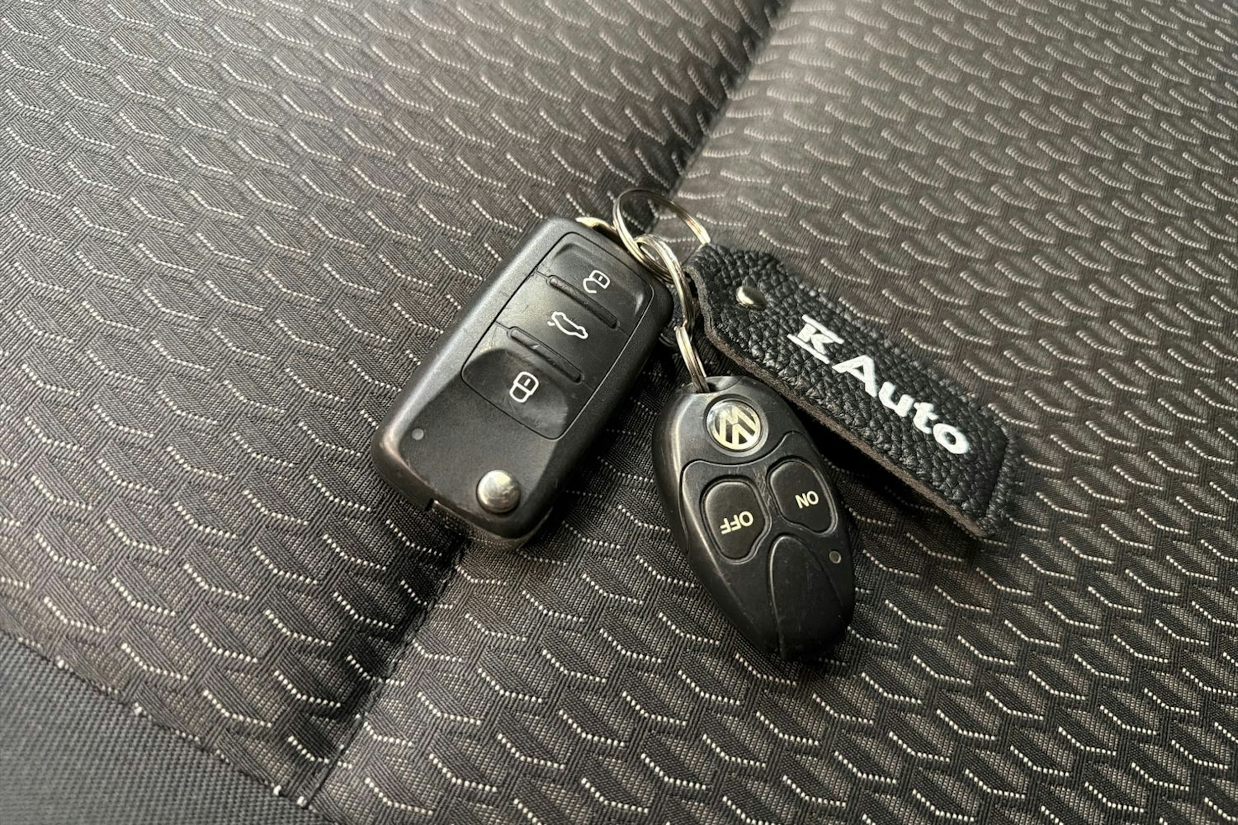 valkoinen Volkswagen Caddy Maxi 2020 kuva 20.