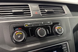 valkoinen Volkswagen Caddy Maxi 2020 kuva 21.