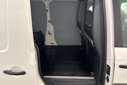 valkoinen Volkswagen Caddy Maxi 2020 kuva 13.