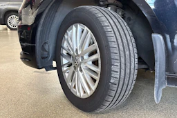 Musta Volkswagen Caddy Maxi 2020 kuva 6.