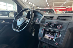 Musta Volkswagen Caddy Maxi 2020 kuva 7.