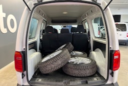Valkoinen Volkswagen Caddy Maxi 2020 kuva 18.