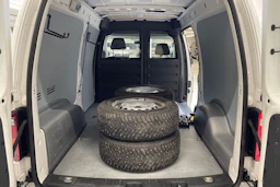 valkoinen Volkswagen Caddy Maxi 2020 kuva 16.