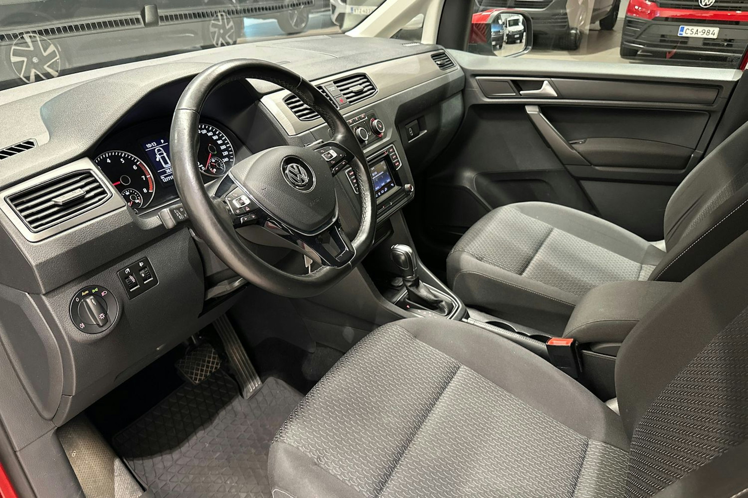 punainen Volkswagen Caddy Maxi 2020 kuva 7.