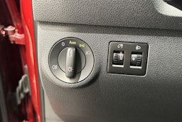 punainen Volkswagen Caddy Maxi 2020 kuva 14.