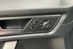 punainen Volkswagen Caddy Maxi 2020 kuva 15.