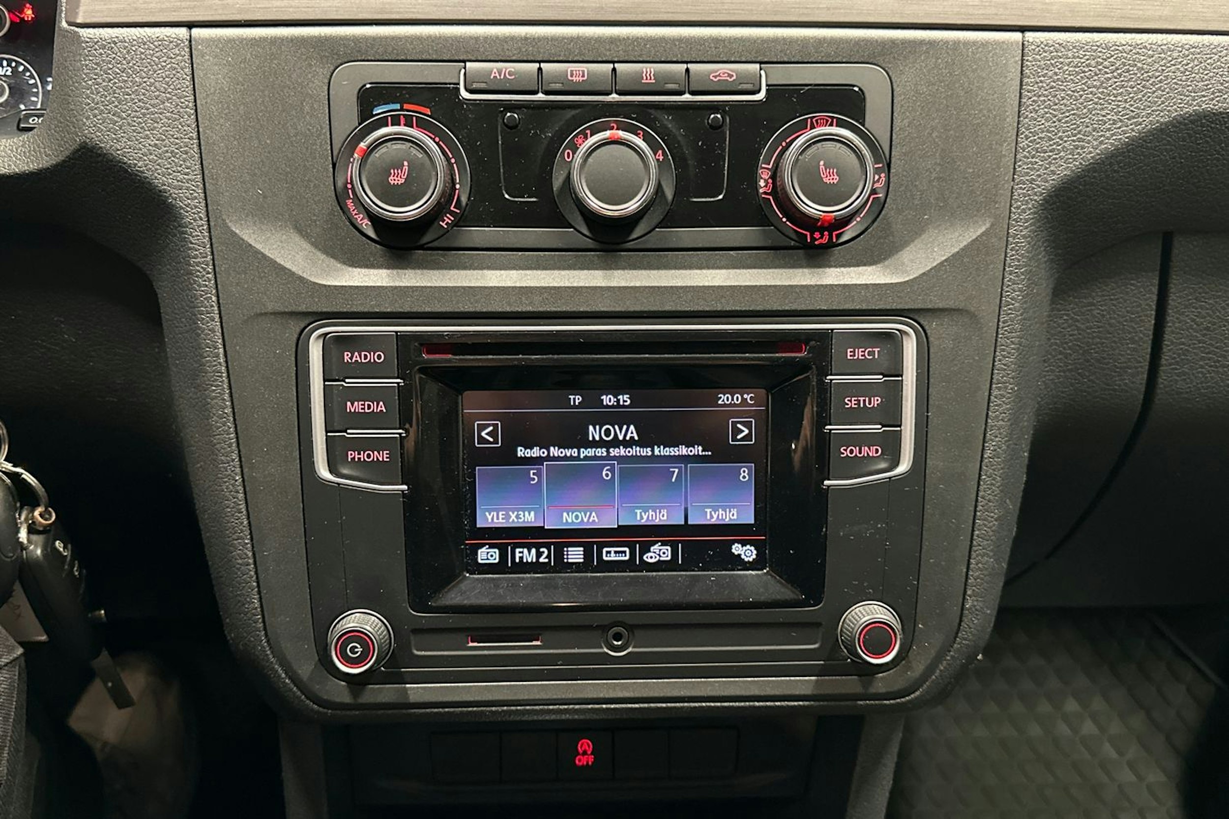 punainen Volkswagen Caddy Maxi 2020 kuva 19.