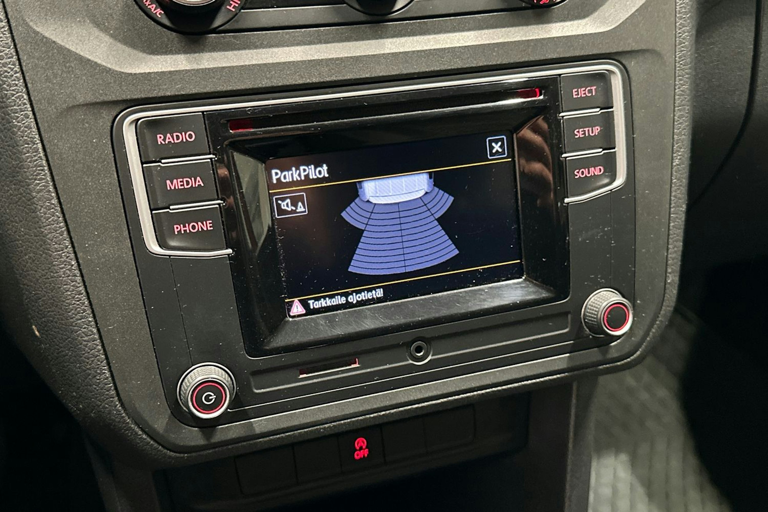 punainen Volkswagen Caddy Maxi 2020 kuva 20.