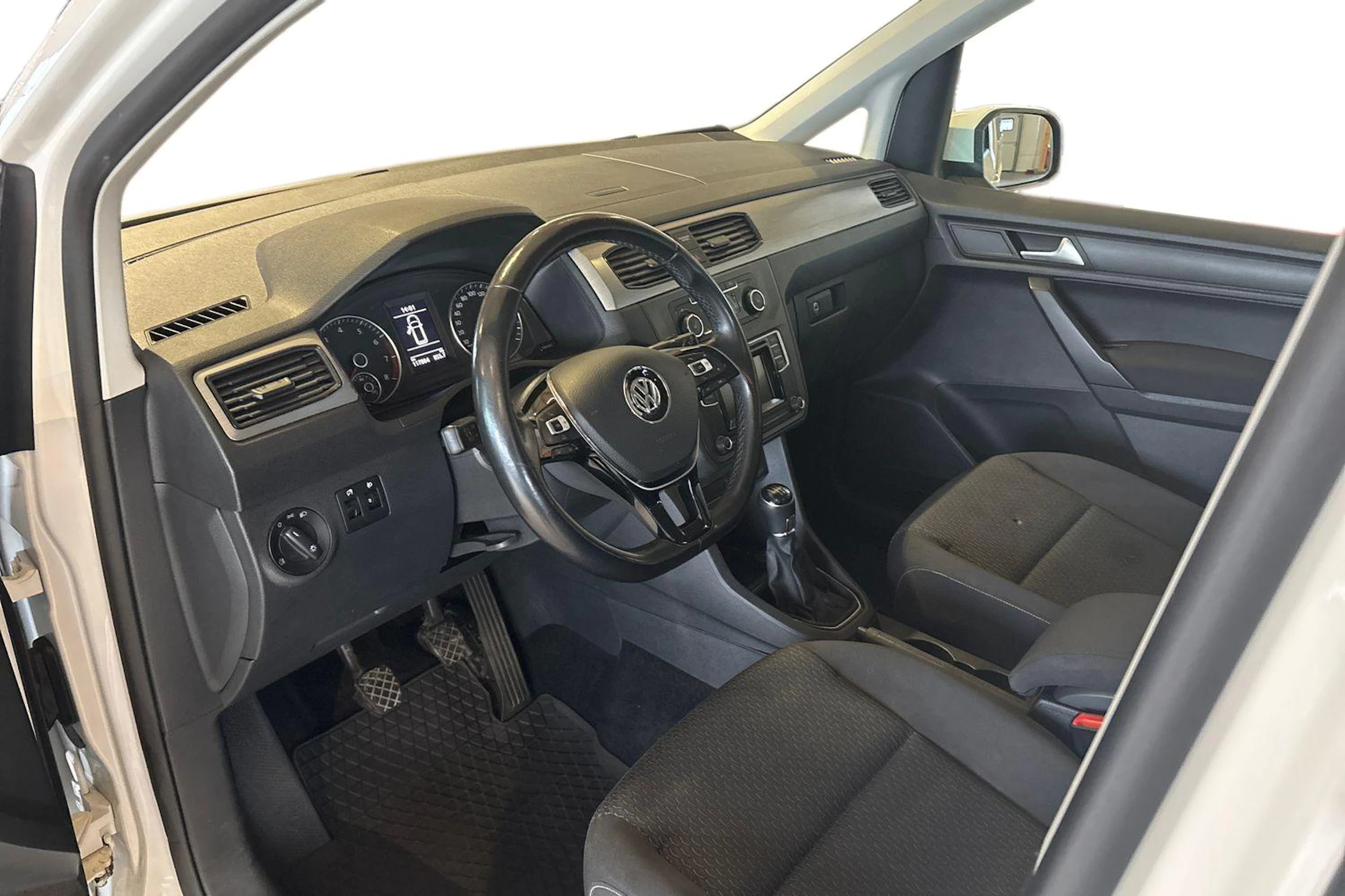 Valkoinen Volkswagen Caddy Maxi 2020 kuva 6.