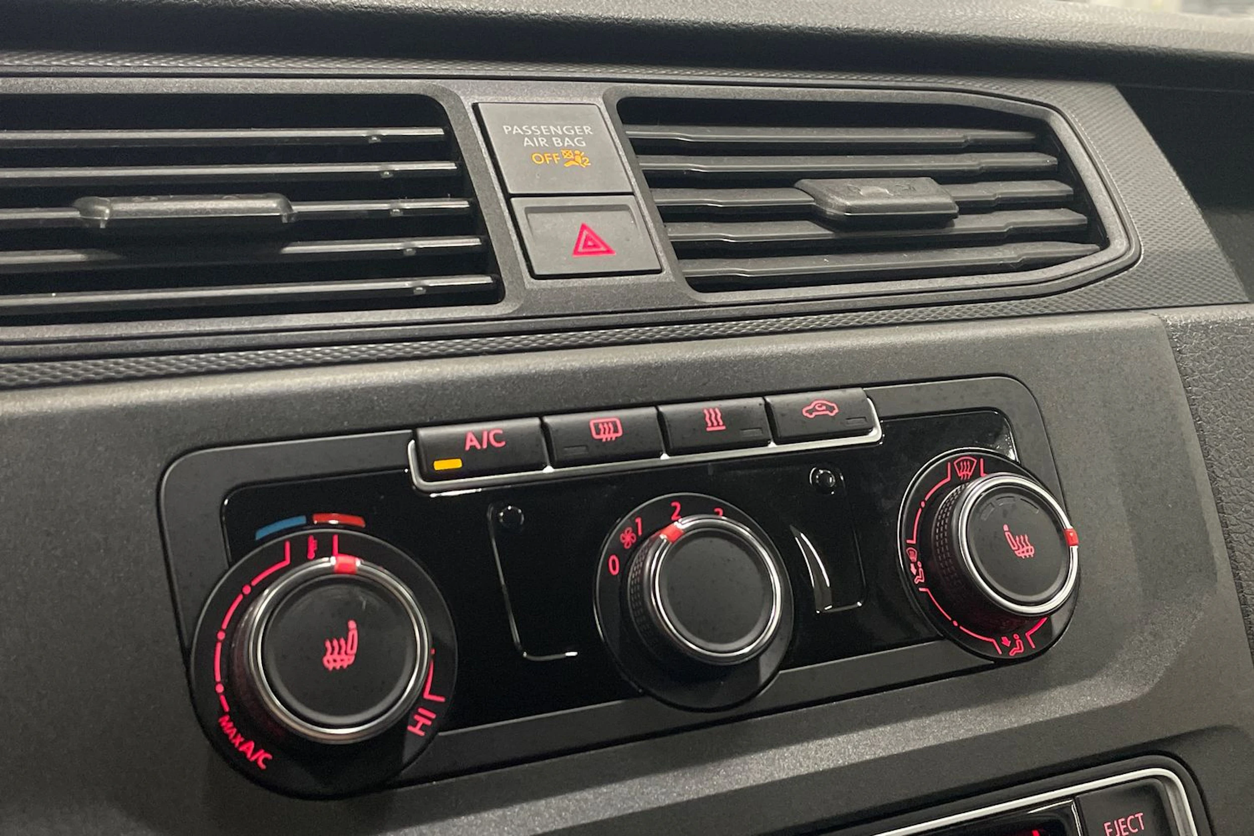 valkoinen Volkswagen Caddy Maxi 2020 kuva 13.