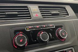 valkoinen Volkswagen Caddy Maxi 2020 kuva 13.