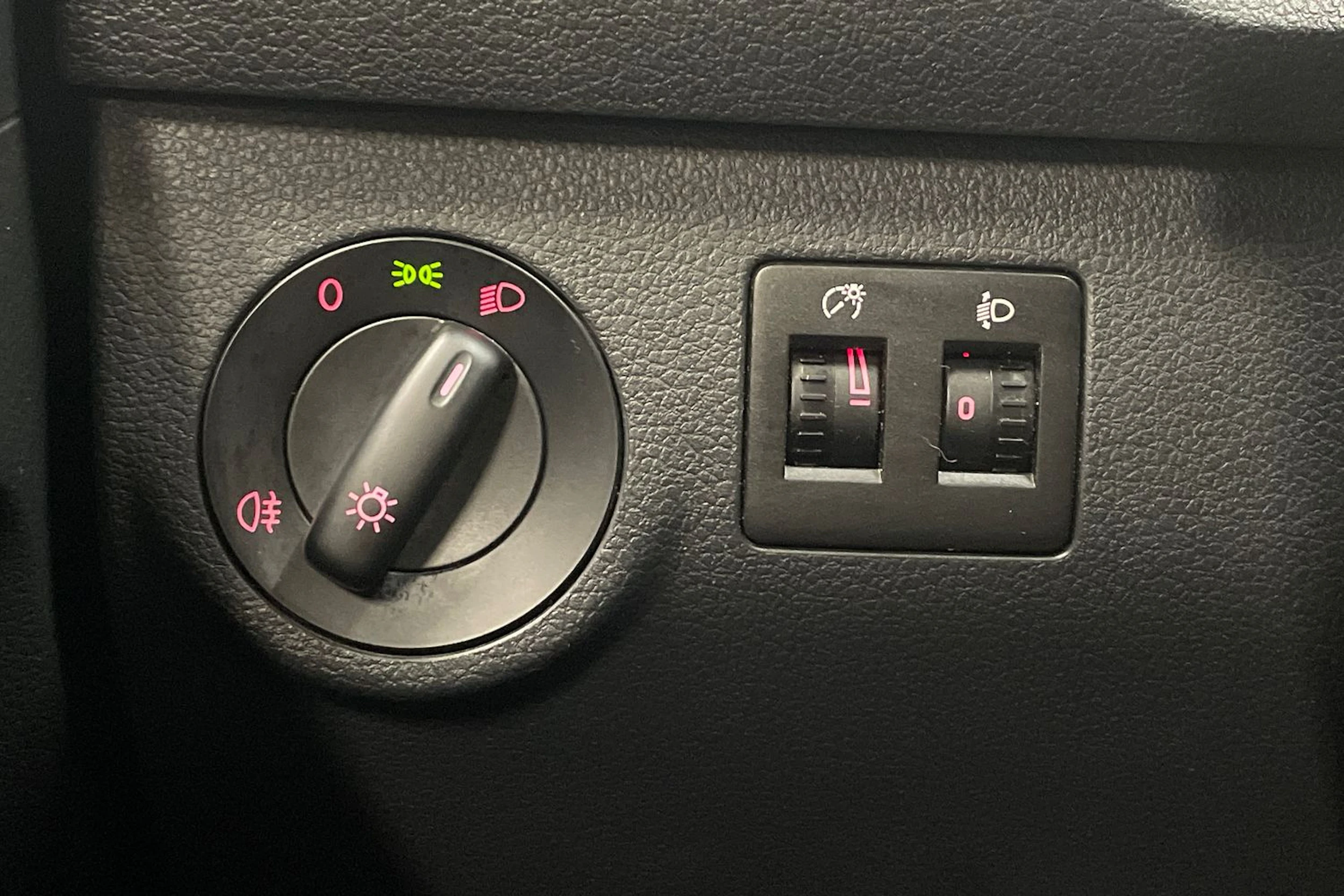 valkoinen Volkswagen Caddy Maxi 2020 kuva 17.