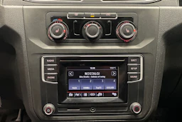 valkoinen Volkswagen Caddy Maxi 2020 kuva 13.