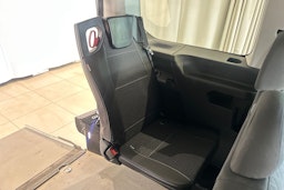 musta Volkswagen Caddy Maxi 2021 kuva 19.