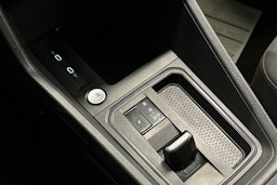 musta Volkswagen Caddy Maxi 2021 kuva 42.