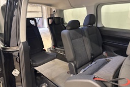 musta Volkswagen Caddy Maxi 2021 kuva 51.