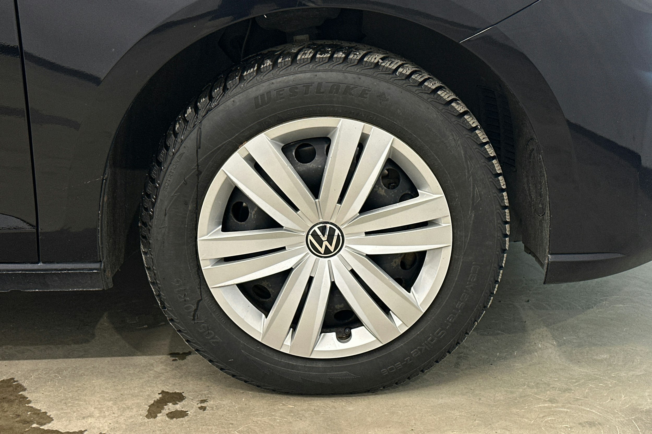 musta Volkswagen Caddy Maxi 2021 kuva 56.