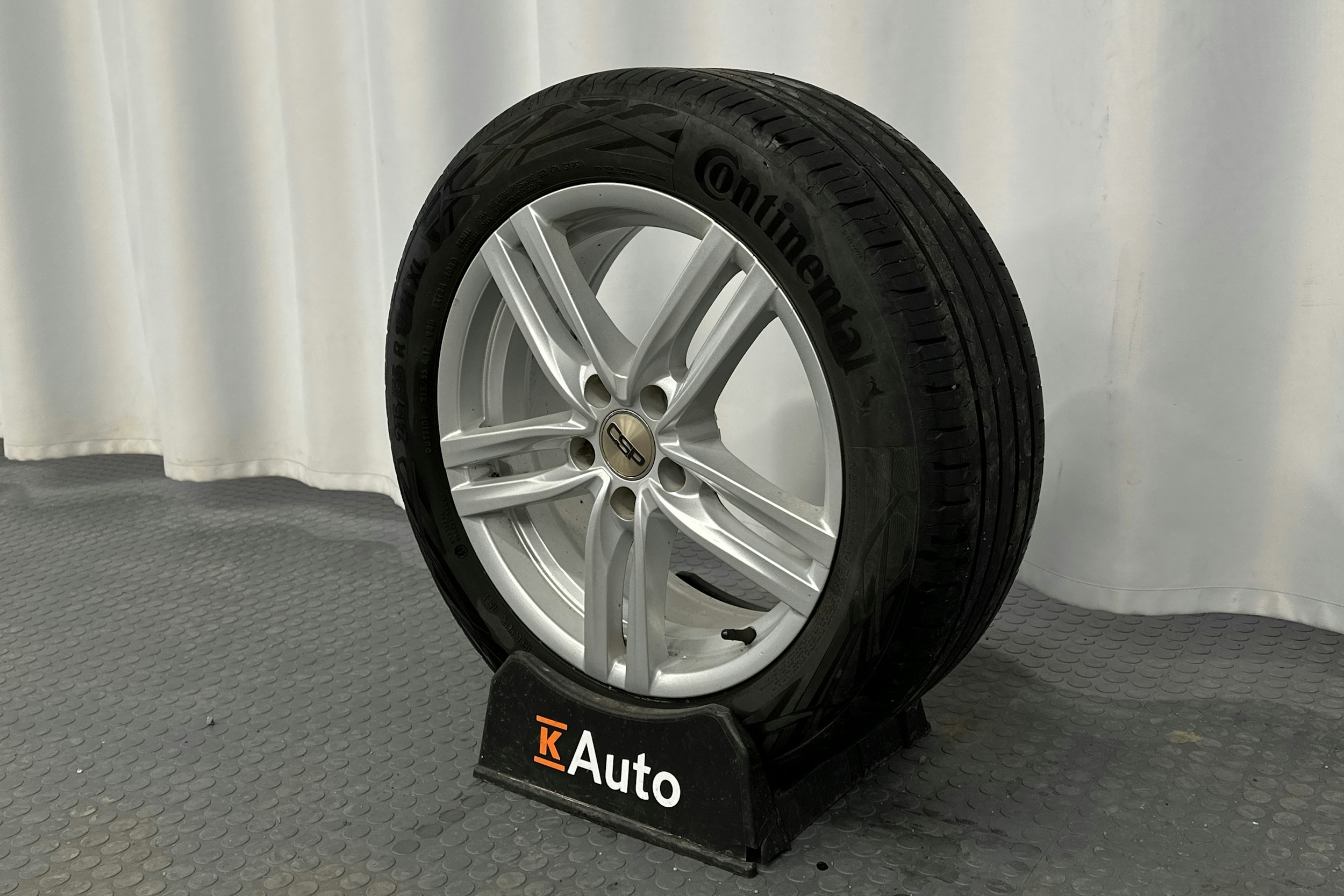 harmaa Volkswagen Caddy Maxi 2021 kuva 13.