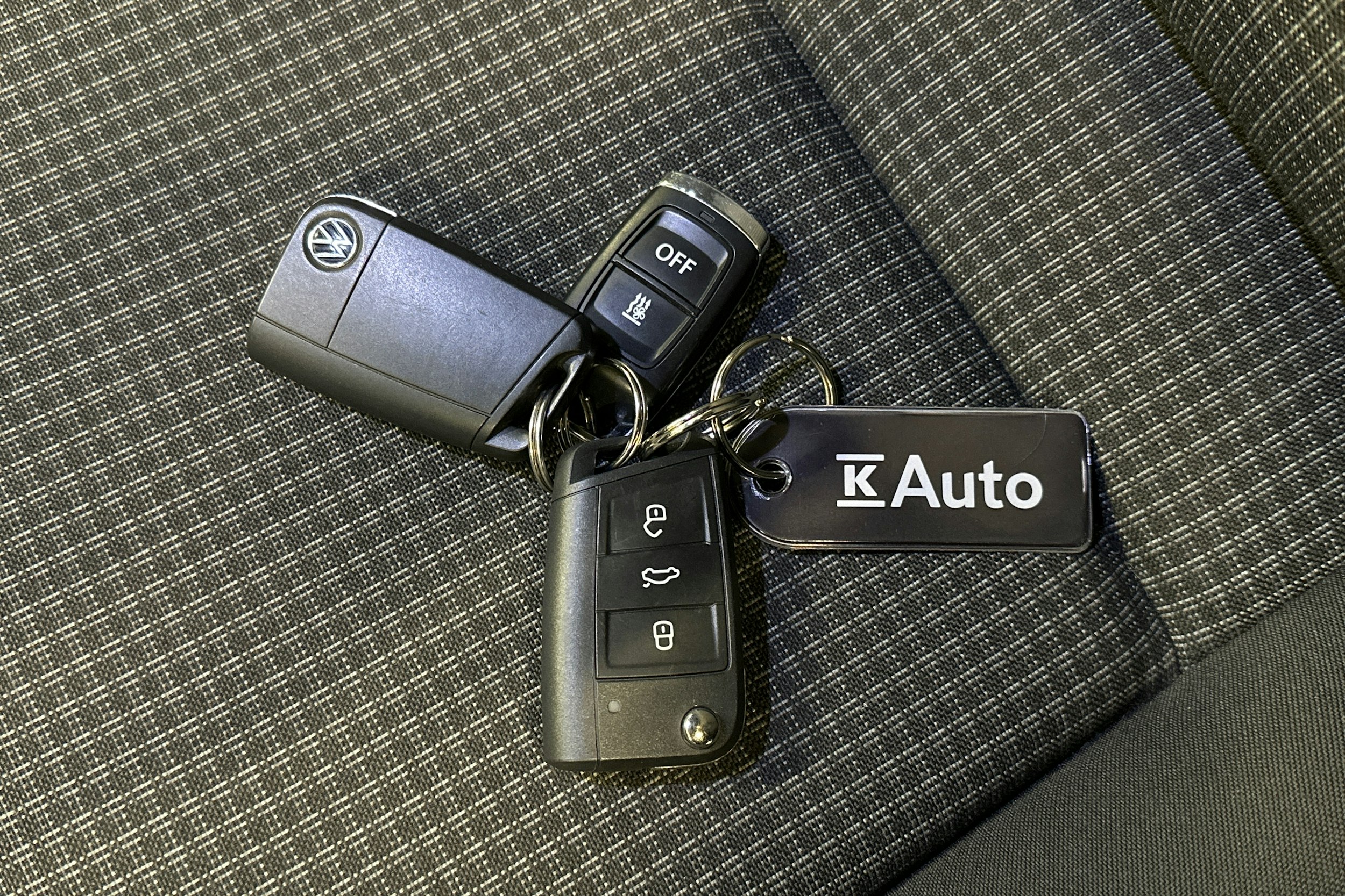 harmaa Volkswagen Caddy Maxi 2021 kuva 29.