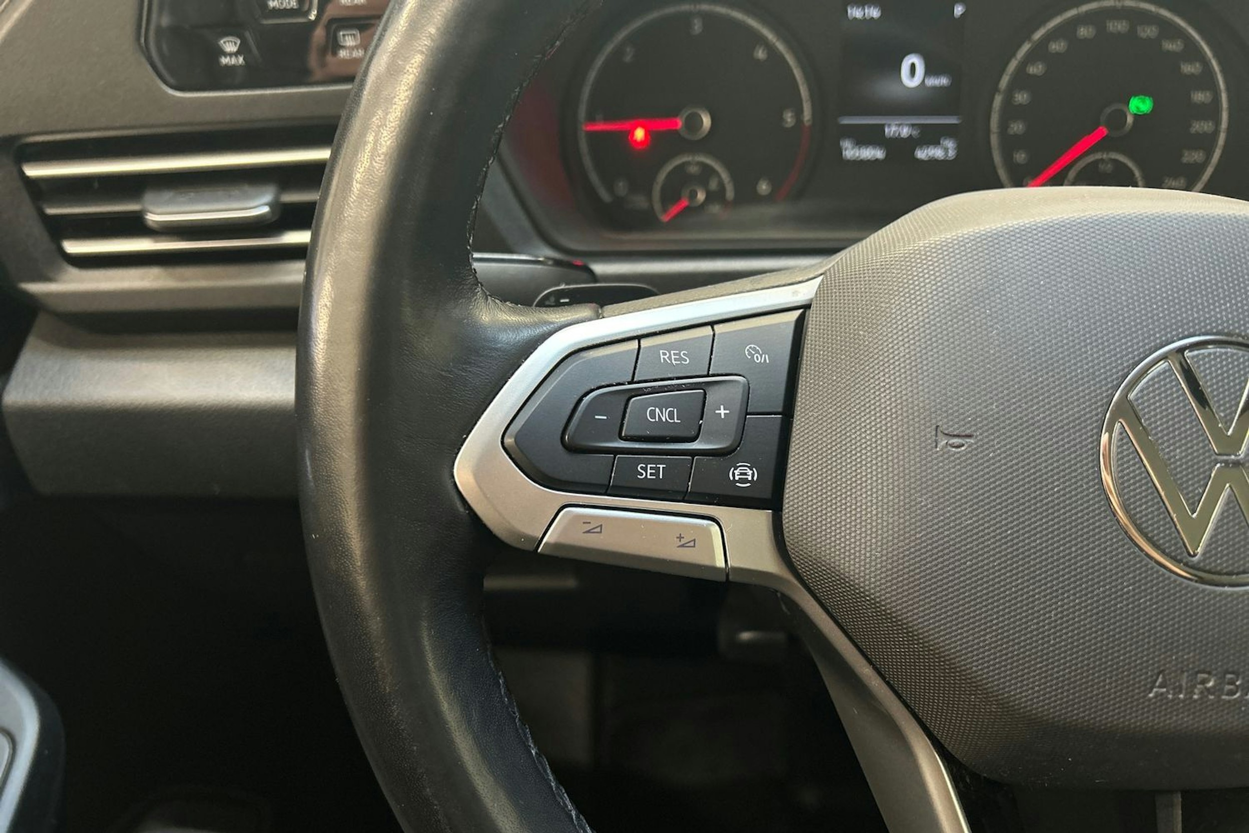 met. musta Volkswagen Caddy Maxi 2021 kuva 15.