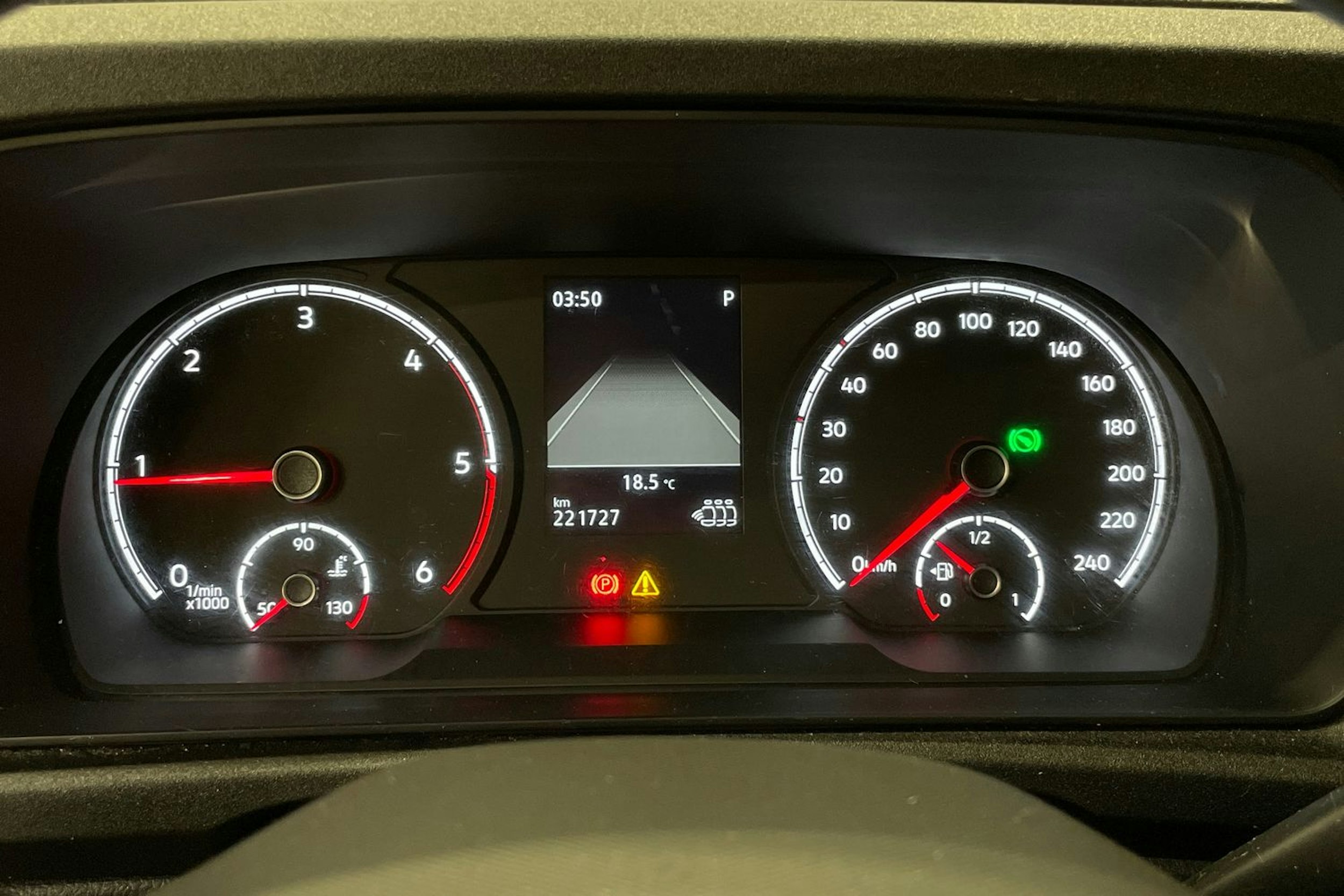 musta Volkswagen Caddy Maxi 2021 kuva 19.