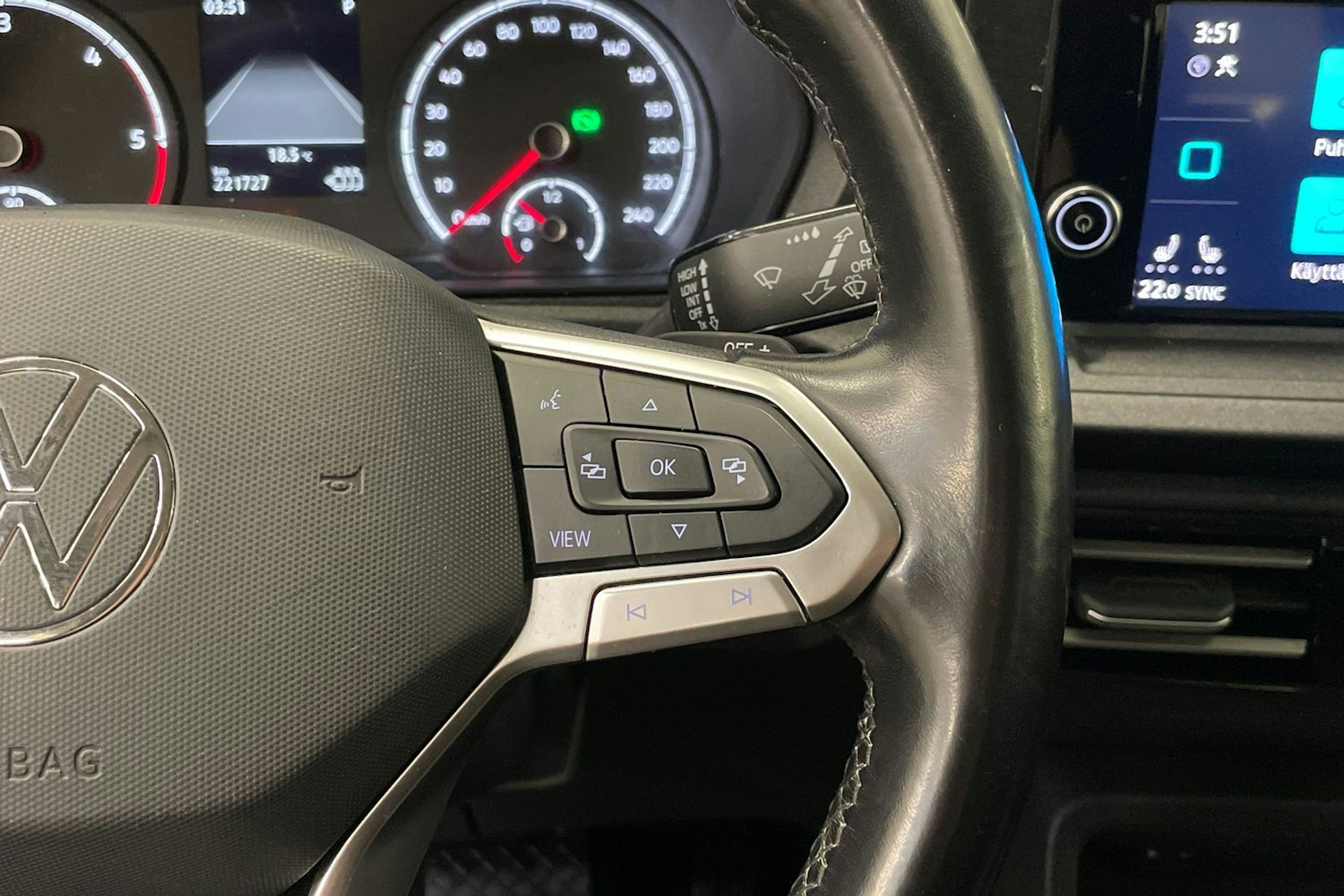 musta Volkswagen Caddy Maxi 2021 kuva 21.