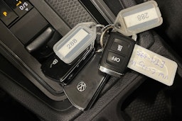 musta Volkswagen Caddy Maxi 2021 kuva 28.