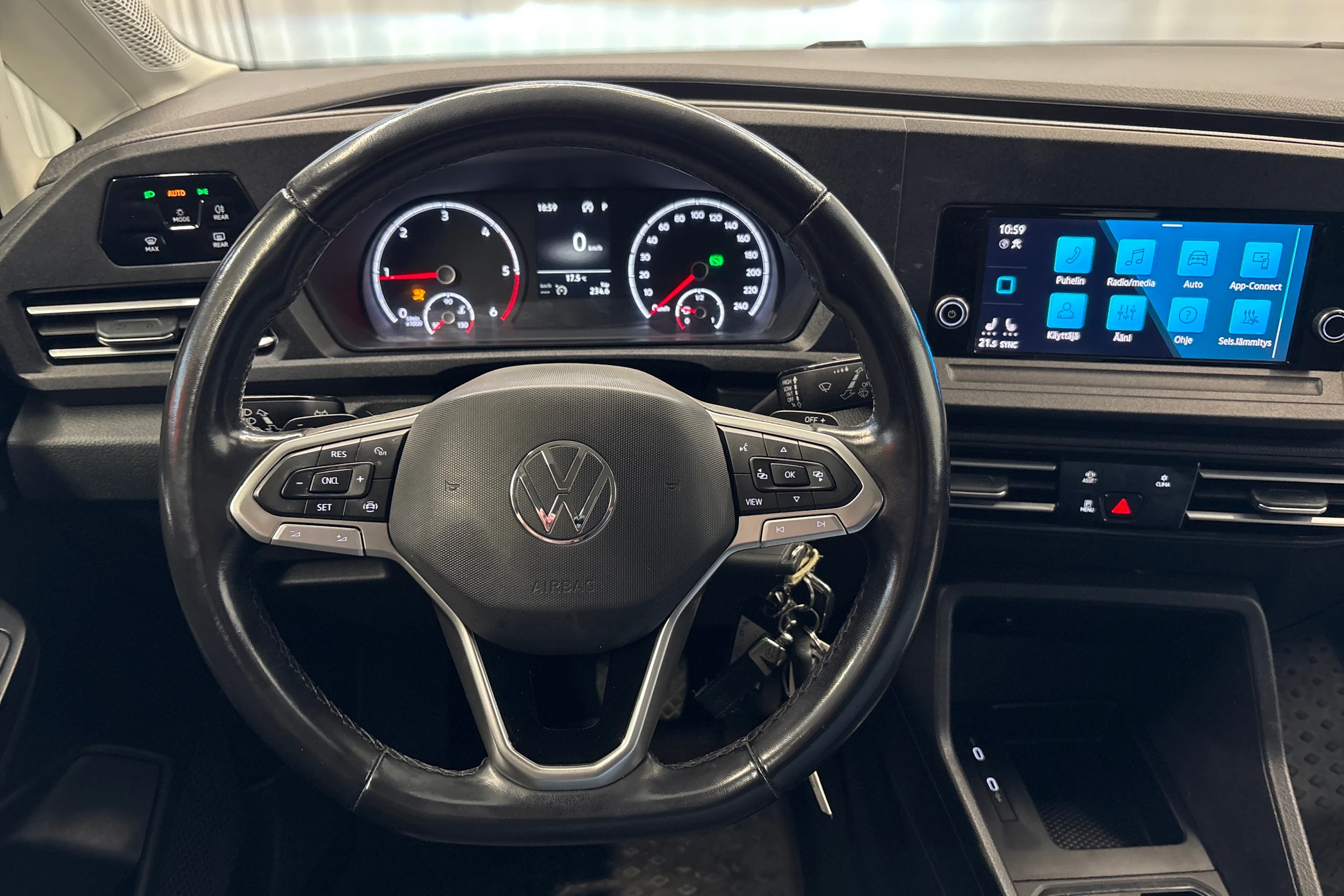 met. sininen Volkswagen Caddy Maxi 2021 kuva 10.