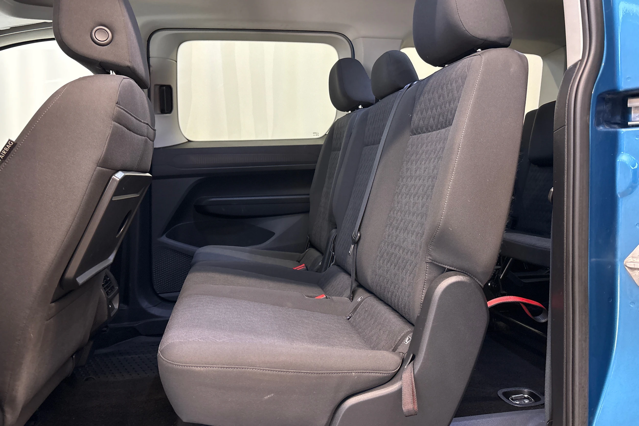 met. sininen Volkswagen Caddy Maxi 2021 kuva 19.