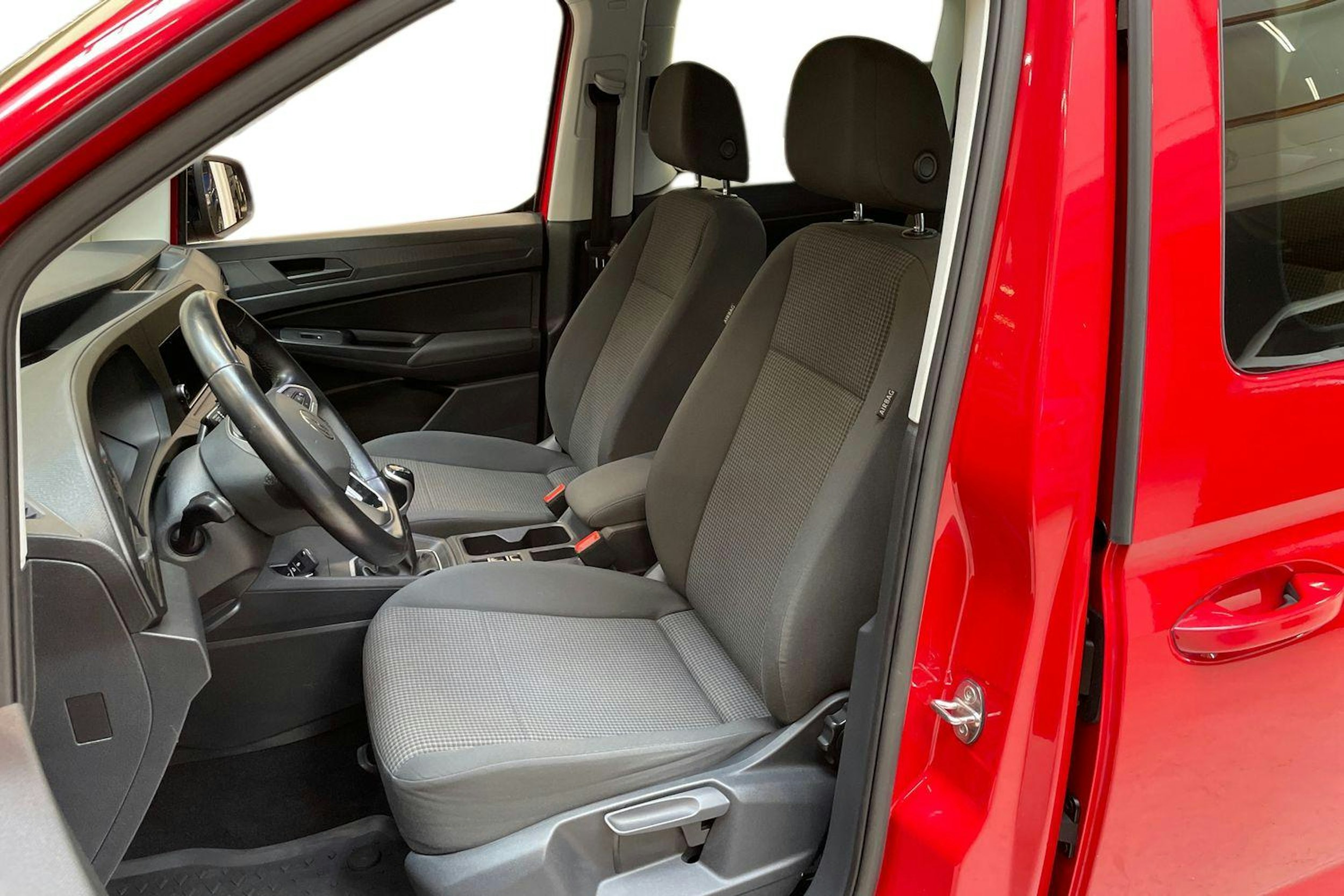 punainen Volkswagen Caddy Maxi 2021 kuva 7.