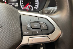 punainen Volkswagen Caddy Maxi 2021 kuva 19.