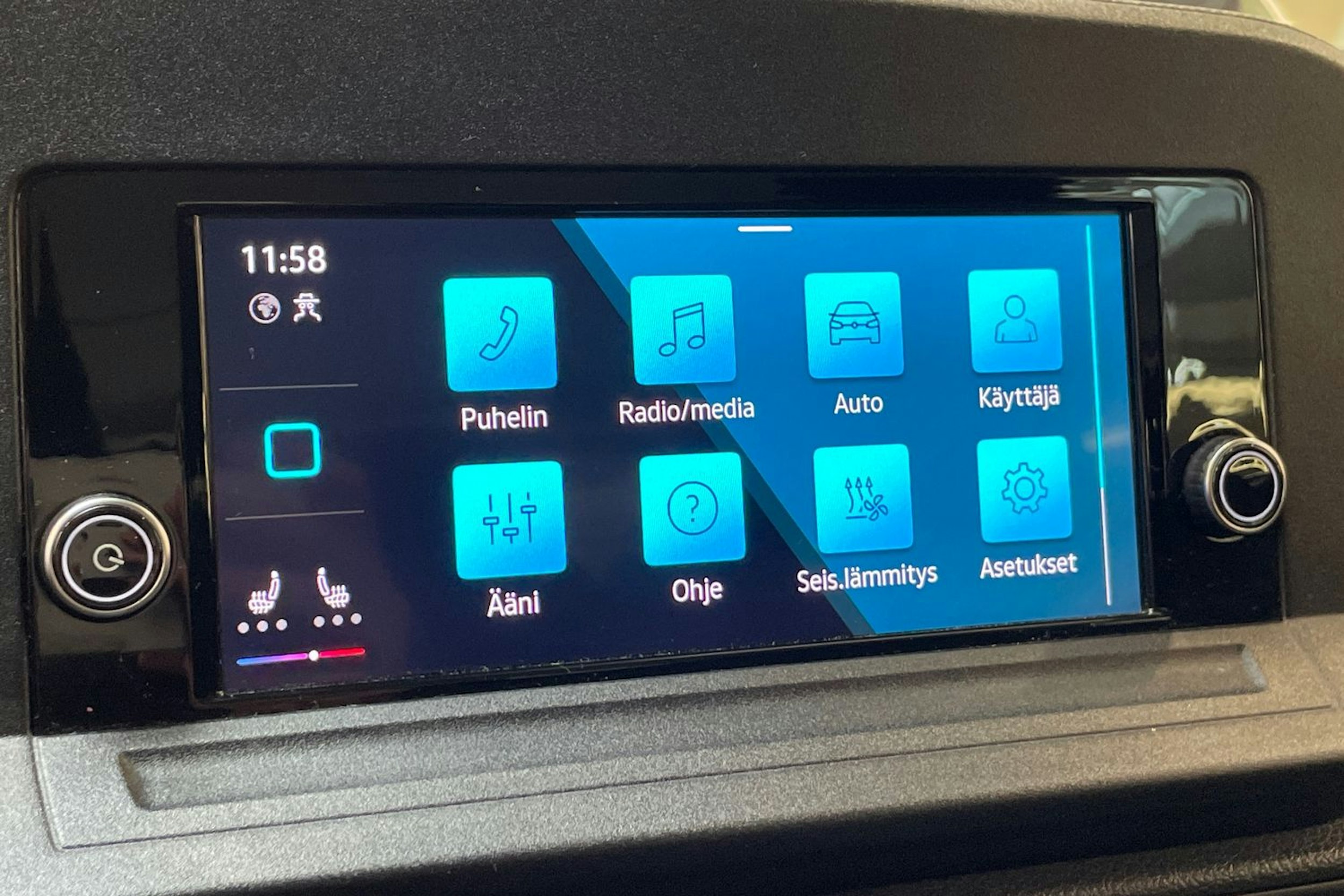 punainen Volkswagen Caddy Maxi 2021 kuva 20.