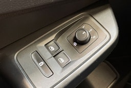 punainen Volkswagen Caddy Maxi 2021 kuva 26.