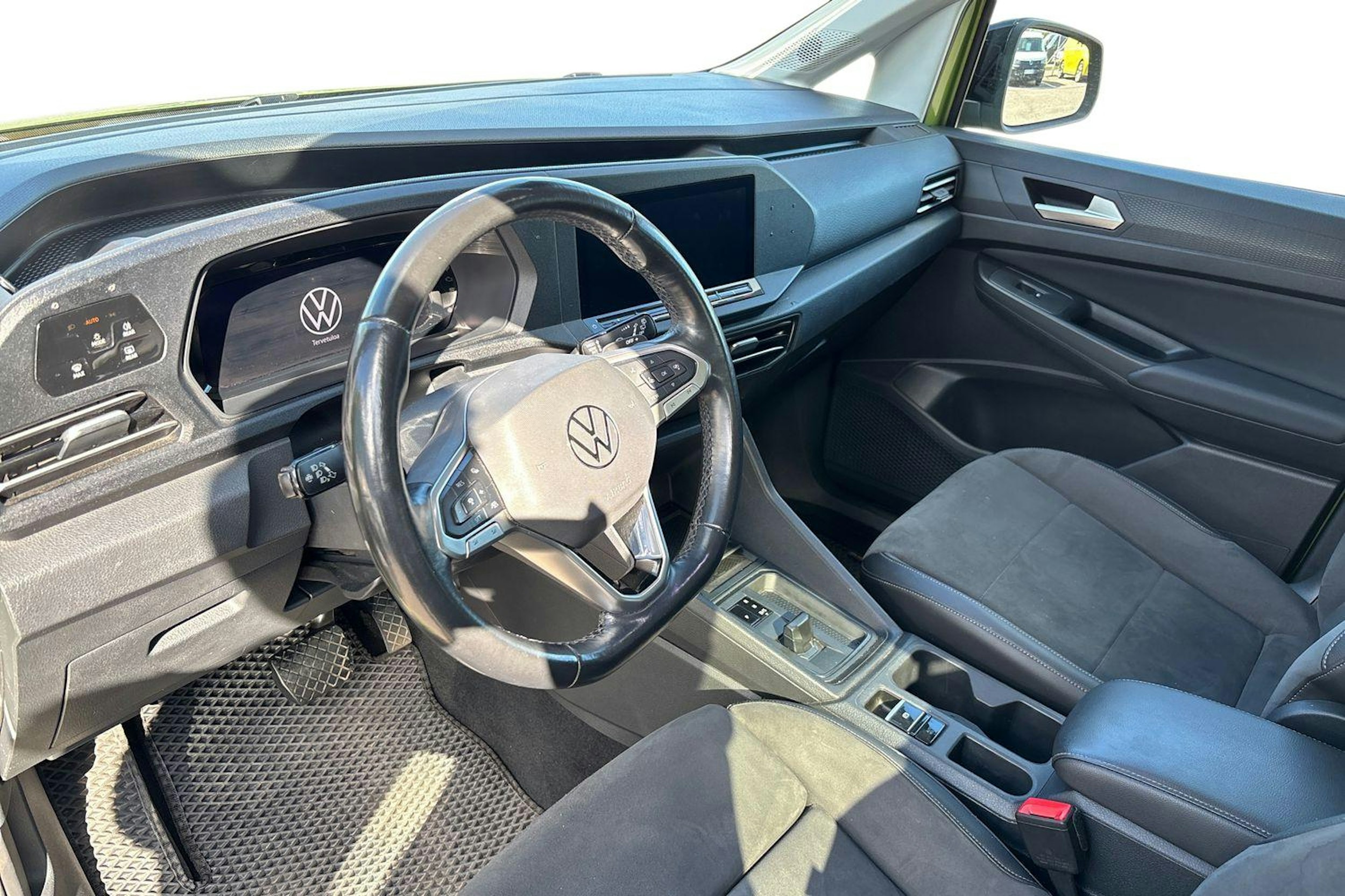 vihreä Volkswagen Caddy Maxi 2021 kuva 3.