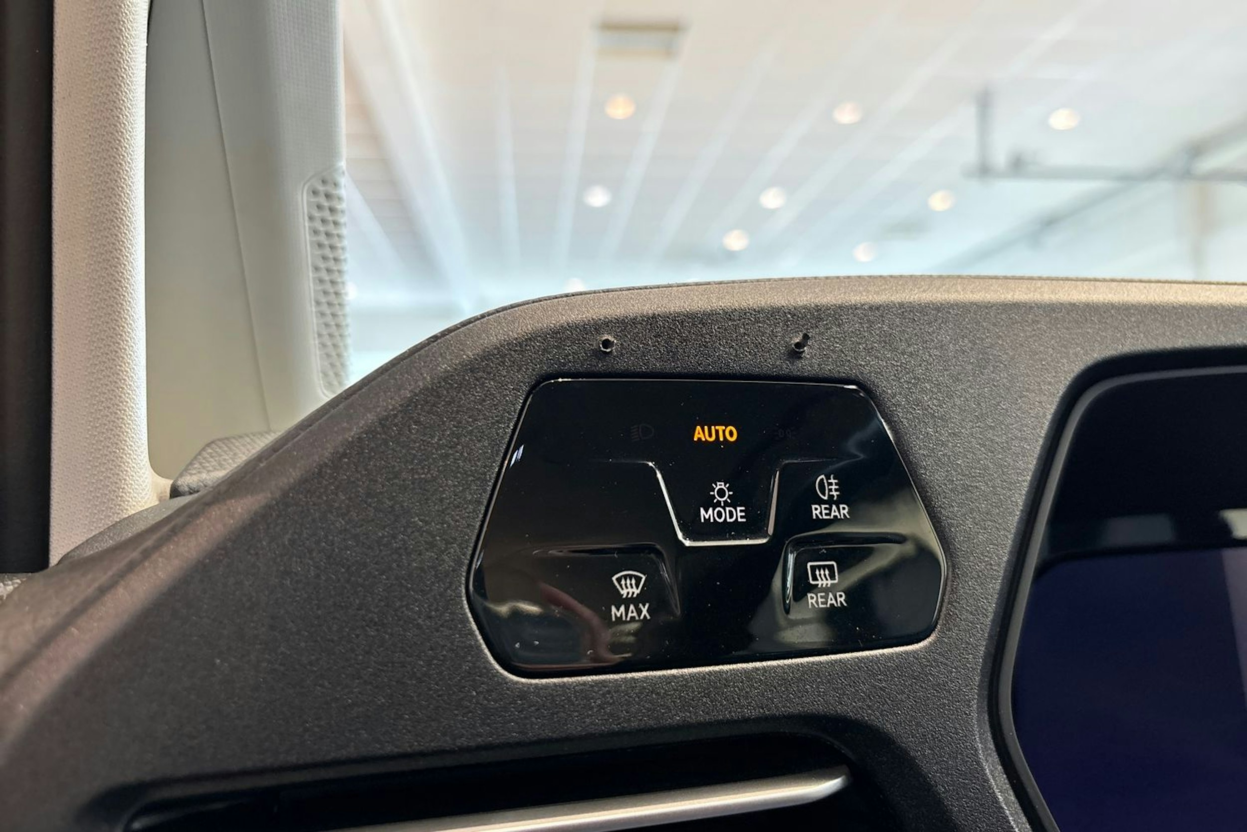 vihreä Volkswagen Caddy Maxi 2021 kuva 20.