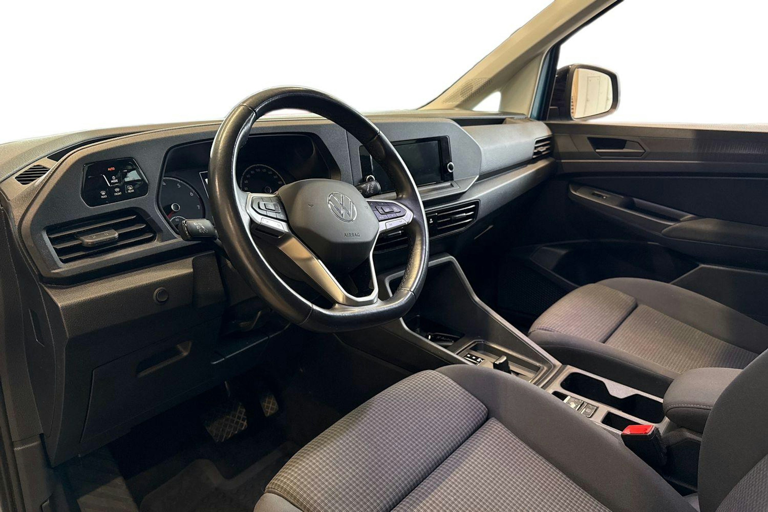 Sininen Volkswagen Caddy Maxi 2021 kuva 3.